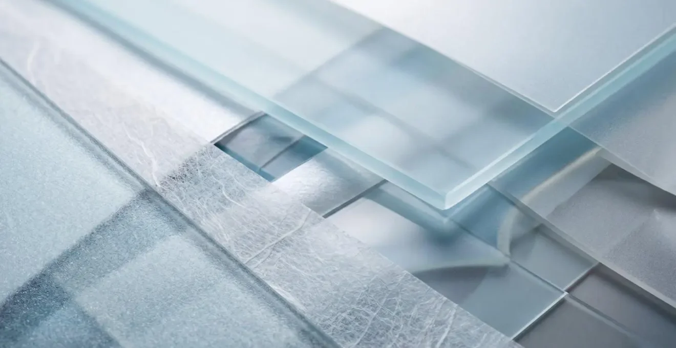 Composition macro de surfaces texturées évoquant la transparence financière