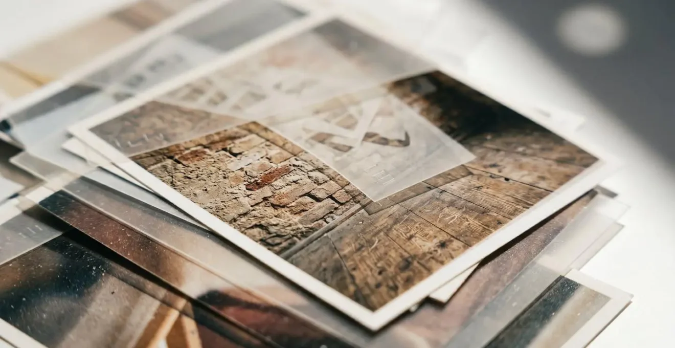 Documentation structurée et chronologique d'un litige immobilier avec preuves photographiques